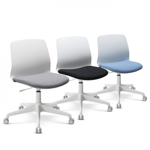 HFC-223 구스 체어